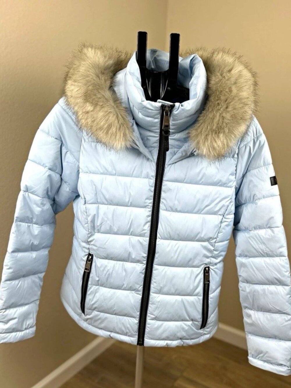 DKNY Women’s Puffer Jacket Size S Light Blue Faux Fur Hood Winter Coat